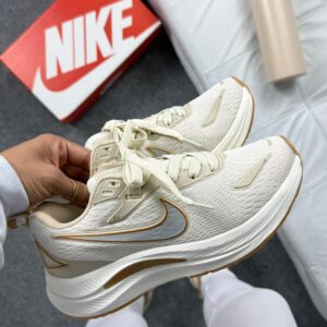 nike running fit est 1972